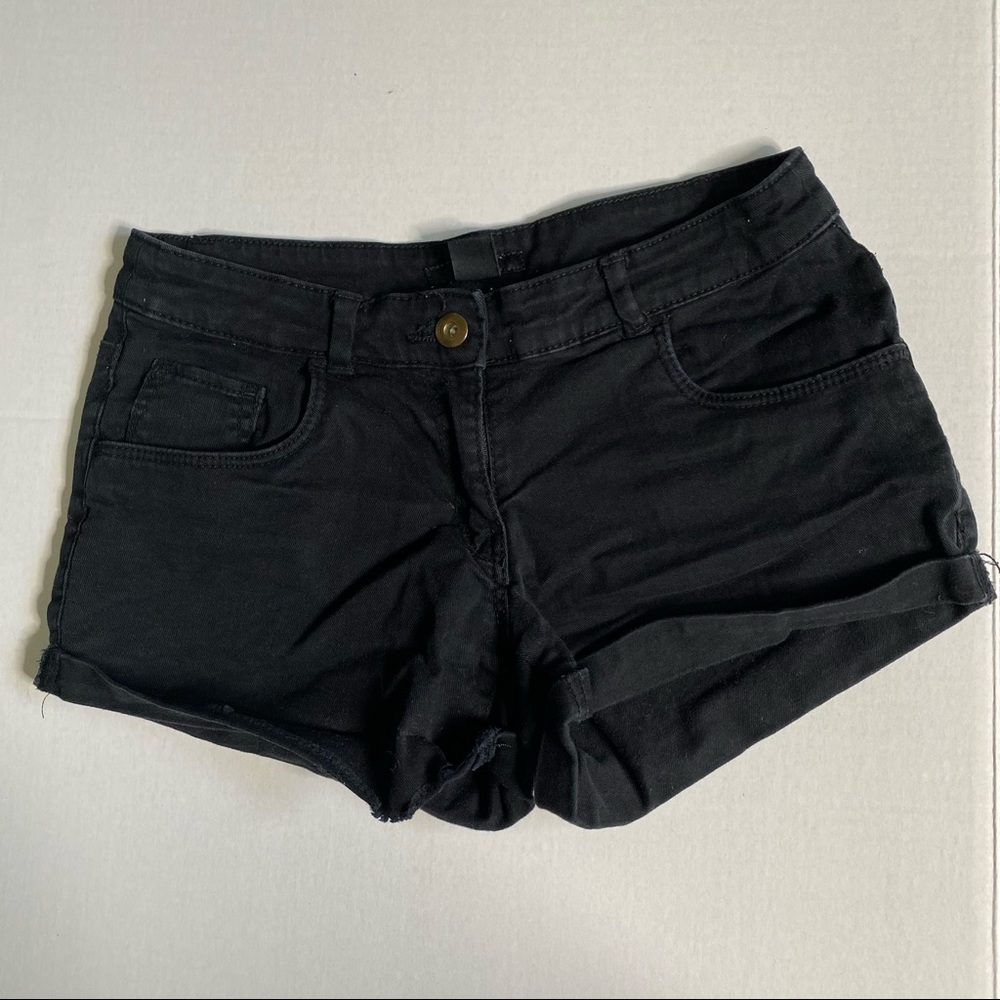 H&M Womens Mini Denim Shorts Black Size 4.